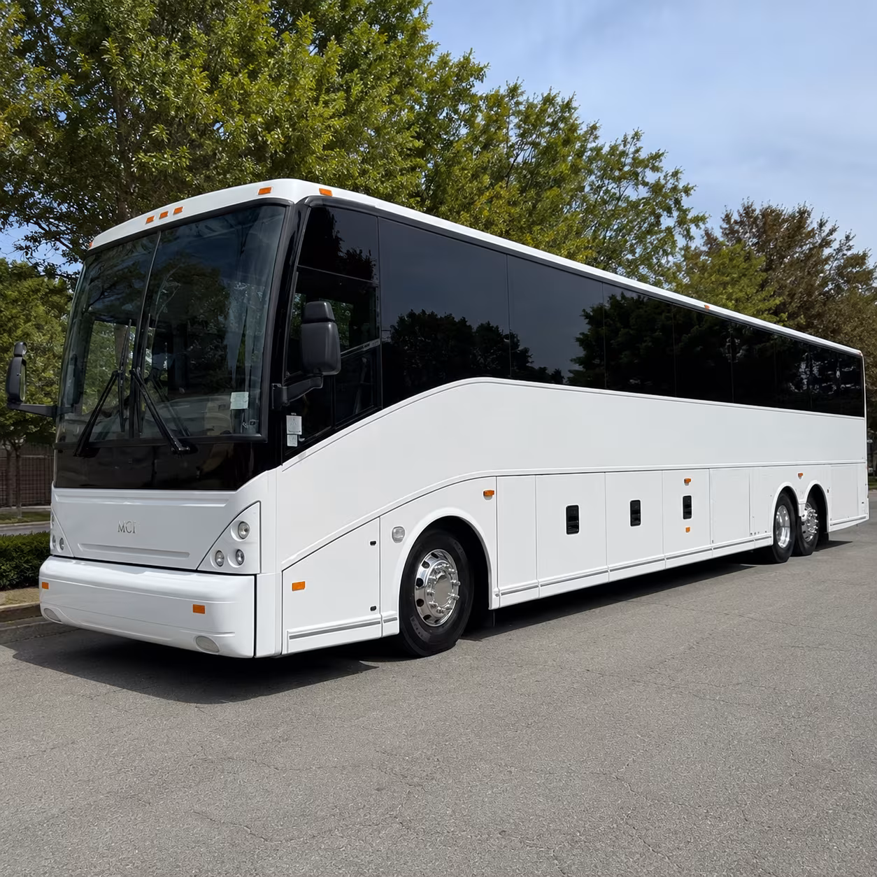 charter buses for multi stop and full day field trips out of costa mesa