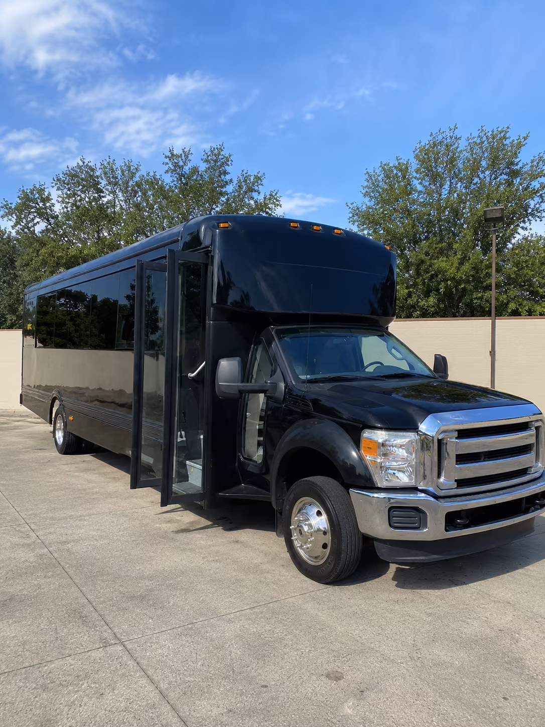 costa mesa 20 passenger party bus