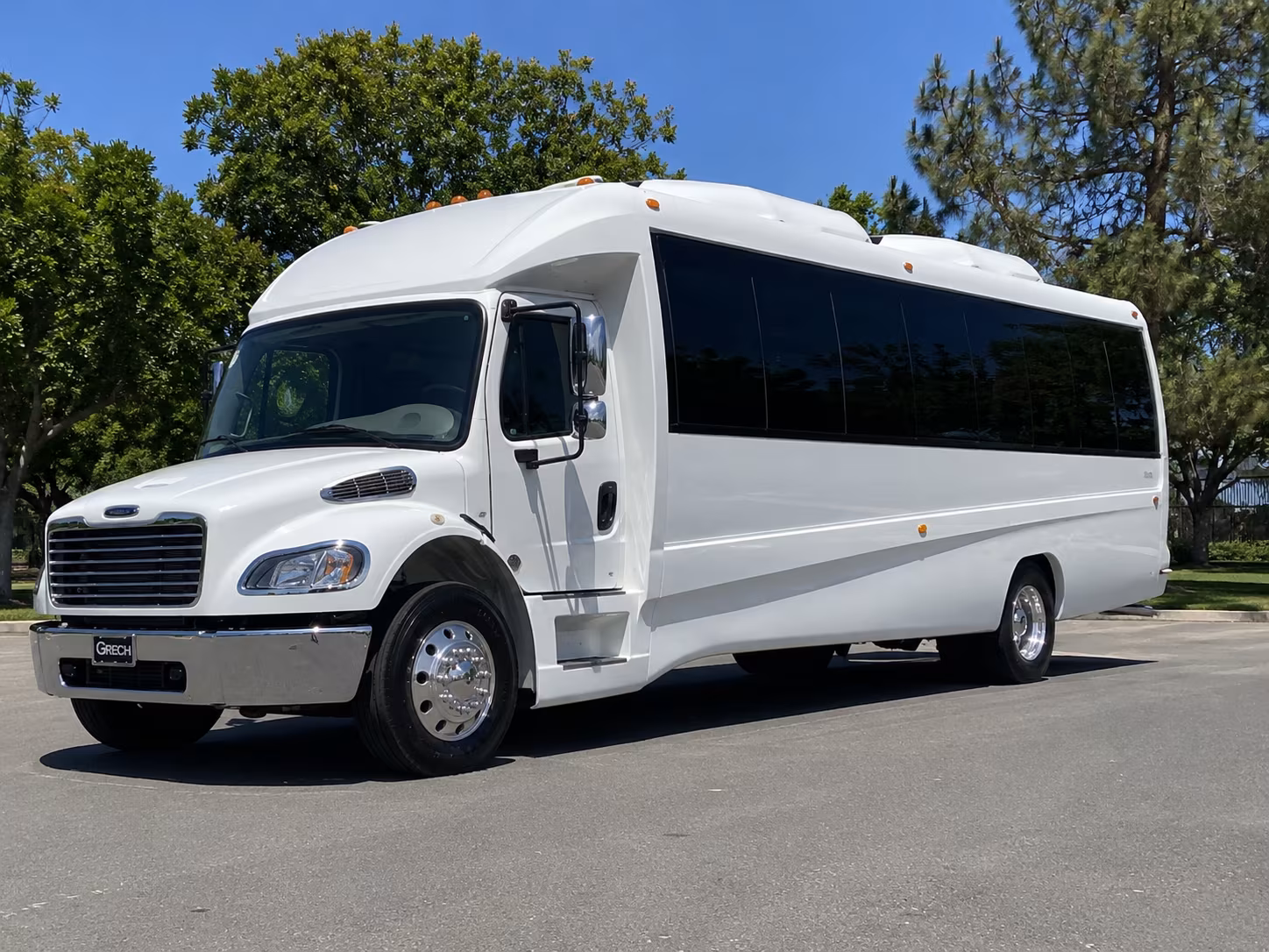 how the number of stops and hold time between them affect total booked hours in costa mesa