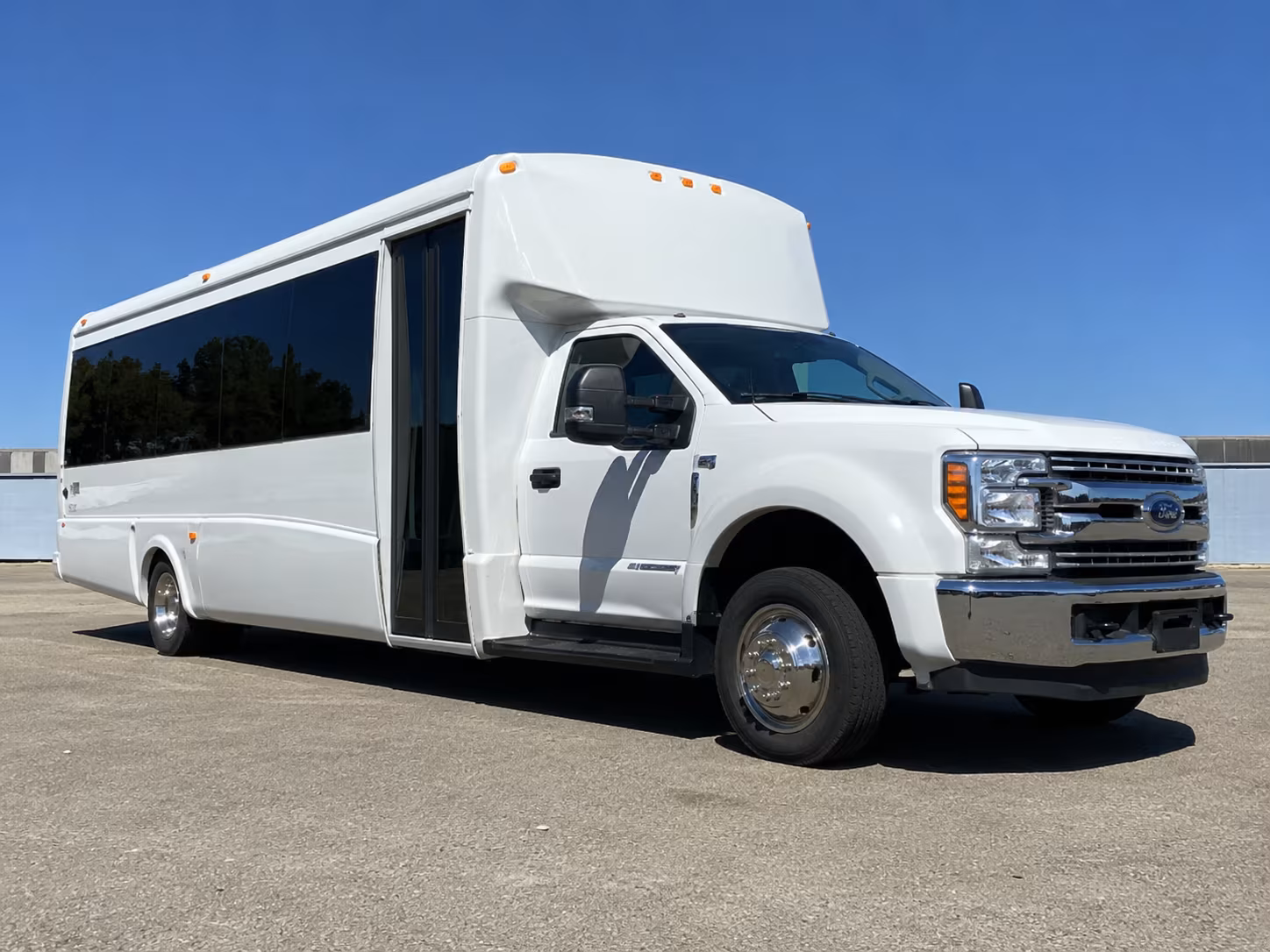 long beach airport shuttle buses for orange county travelers