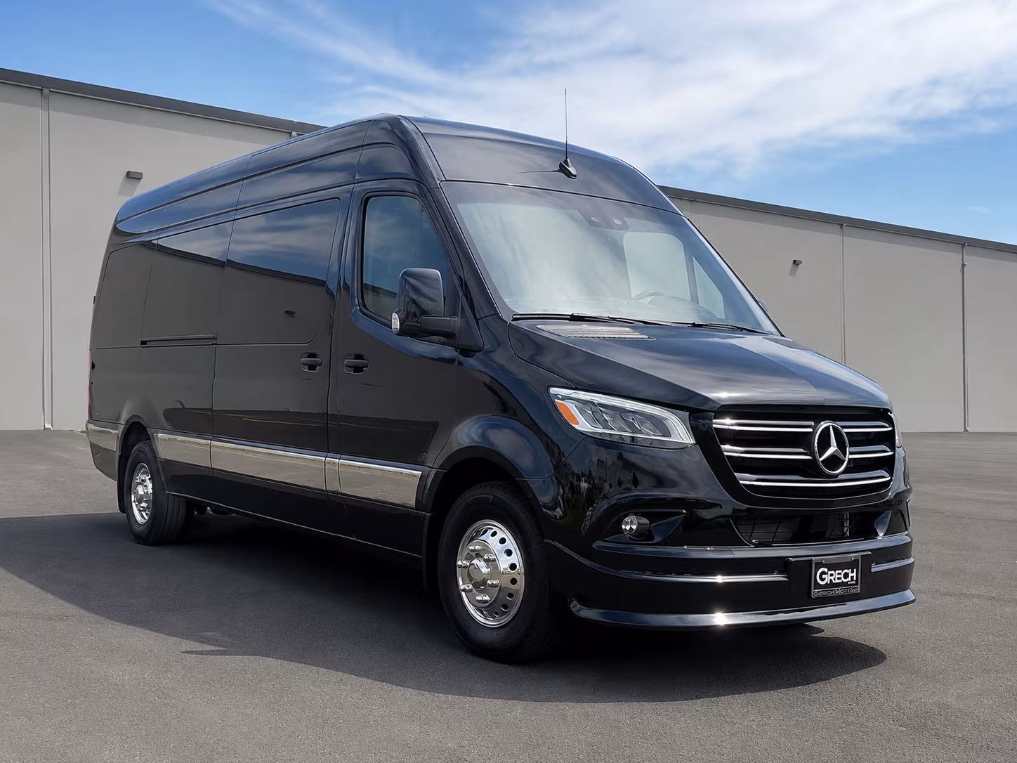 wedding transportation buses that keep every guest on schedule
